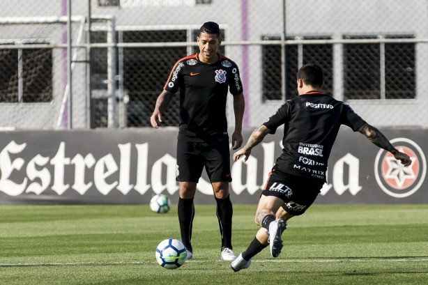 Corinthians perde Ralf, suspenso, mas deve ter volta de Fagner