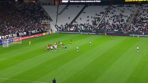 Corinthians levantou muitas bolas na área diante do Sport