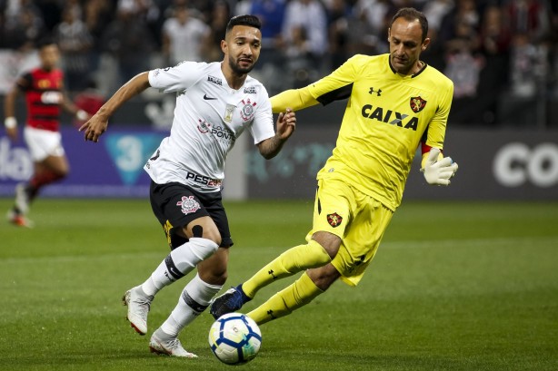 Clayson cara a cara com Magrão