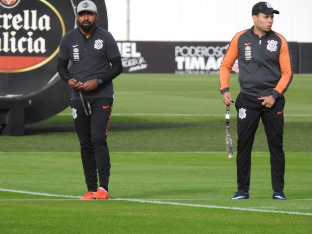 Dyego Coelho e Jair Ventura durante o treino desta terça-feira no CT
