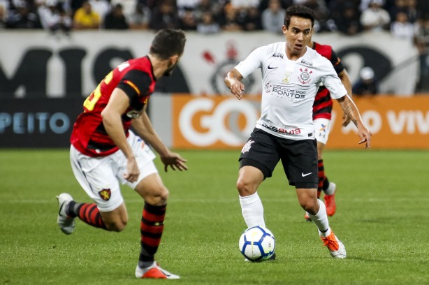 Jadson atuando contra o Sport