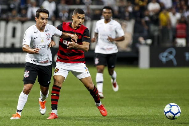 Jadson marcou o primeiro gol na vitória contra o Sport