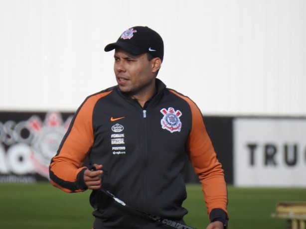 Jair Ventura durante treino de reapresentação no CT Joaquim Grava