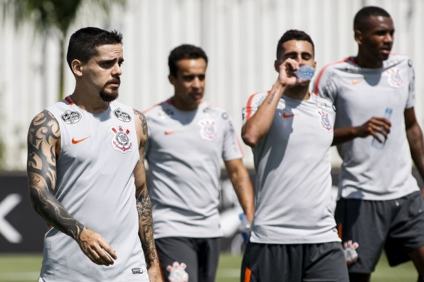 Fagner, Jadson, Gabriel e Marllon no treino desta manhã no CT