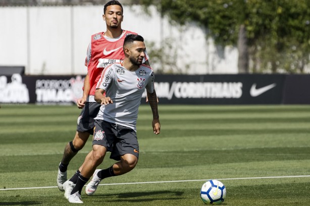 Thiaguinho e Clayson treinam nesta manhã no CT Joaquim Grava