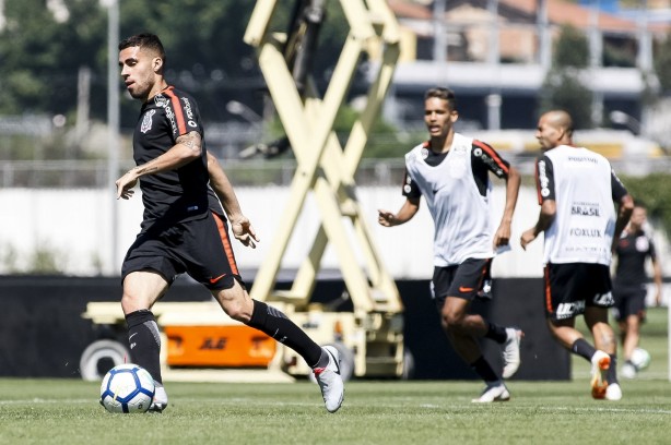 Volante Gabriel durante o treino desta tarde no CT Joaquim Grava