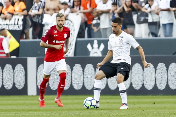 Gabriel durante o jogo contra o Internacional, pelo Campeonato Brasileiro