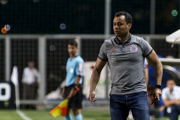 Jair Ventura montou uma equipe que foi muito bem contra o América-MG