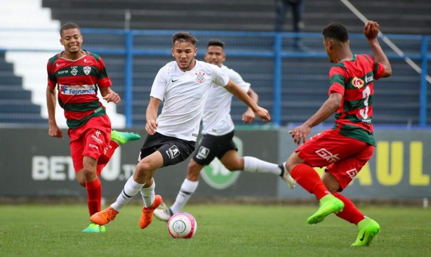 Celeri se destaca entre os novos jogadores do Corinthians
