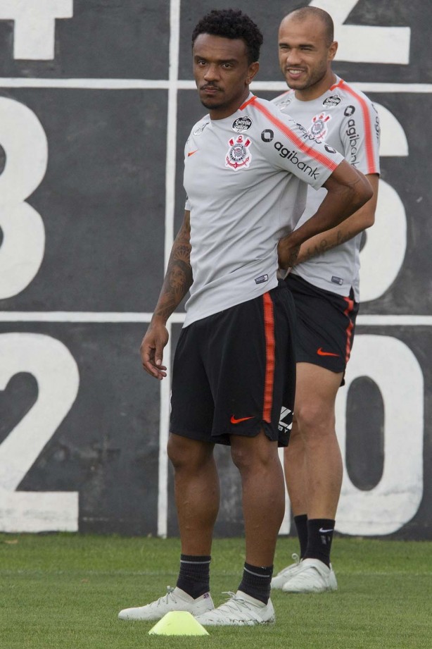 Paulo Roberto e Roger no treino de hoje no CT