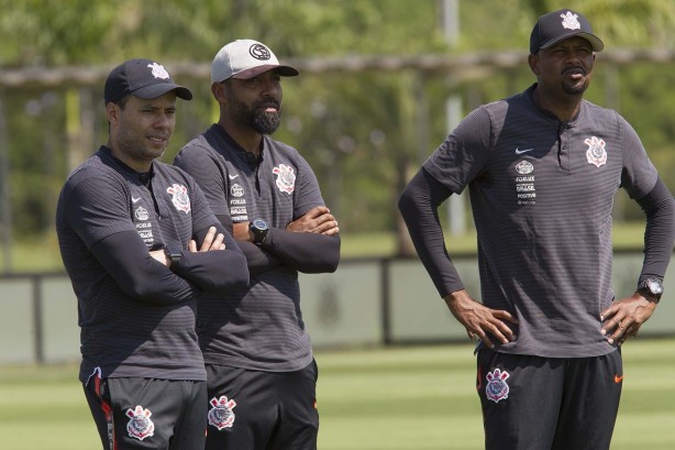 Comissão técnica comandou o treino de hoje no CT