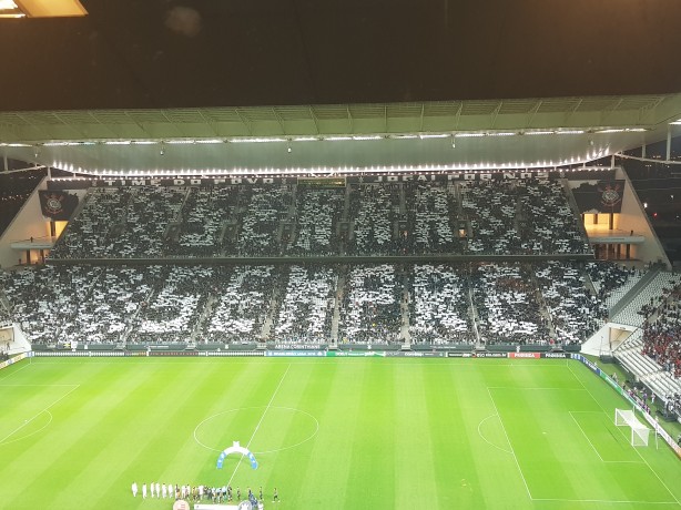 Mosaico em homenagem a Ayrton Senna