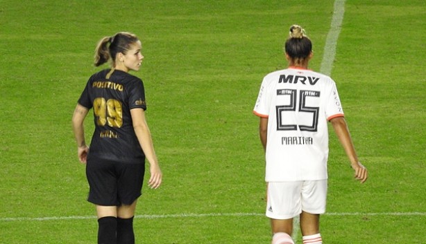 Corinthians precisava de uma vitória por dois gols de diferença para levar a vaga