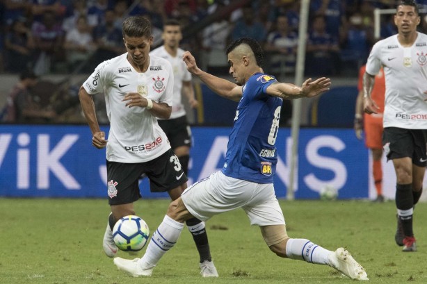 Pedrinho durante jogo contra o Cruzeiro, pela final da Copa do Brasil, em Belo Horizonte