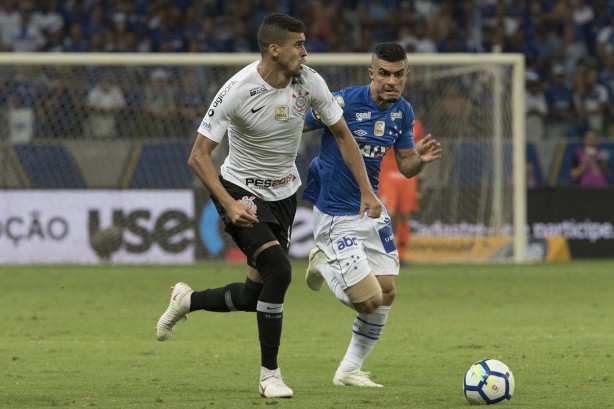 Zagueiro Léo Santos durante primeiro jogo da final contra o Cruzeiro, pela Copa do Brasil