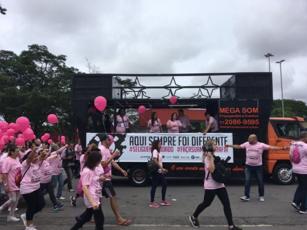 Outubro Rosa - chegada à Arena 1
