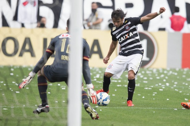 Romero fez dois dos seis gols do Corinthians no massacre sobre o São Paulo, por 6 a 1