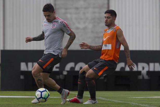 Jogadores em atividade no treino desta quarta-feira antes de enfrentar o Botafogo