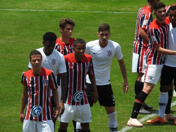 Corinthians e So Paulo protagonizaram um Majestoso equilibrado na Fazendinha