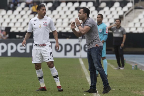 Corinthians perde para o Botafogo-RJ no Rio