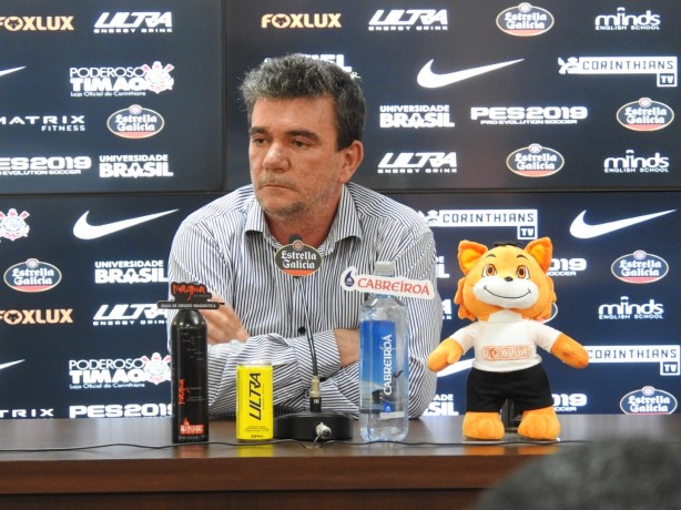 Andrés Sanchez falou com a imprensa nesta quinta no CT