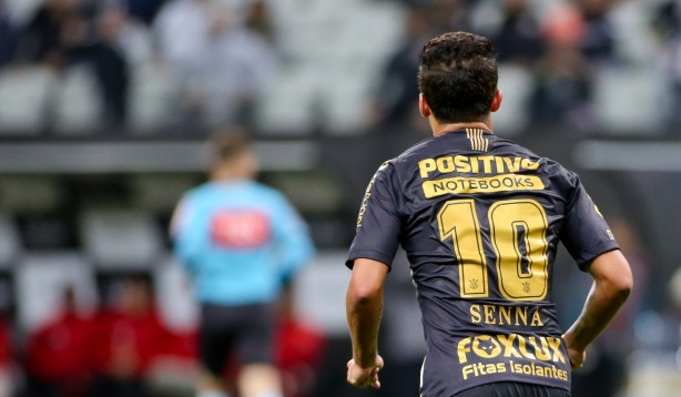 Camisa 10  o artilheiro do elenco do Corinthians este ano, com 15 gols