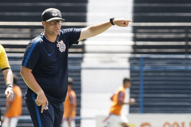 Corinthians enfrenta o São Paulo pelo campeonato paulista sub-15