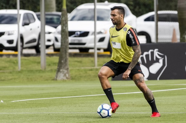 Corinthians faz seu último treino antes de enfrentar o São Paulo na Arena