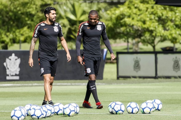 Corinthians faz seu último treino antes de enfrentar o São Paulo na Arena