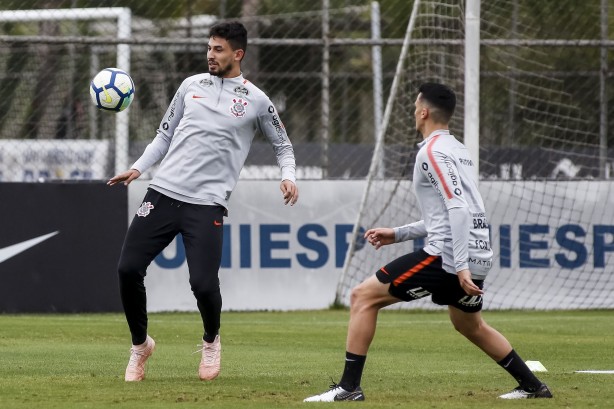 Corinthians se prepara para enfrentar o São Paulo