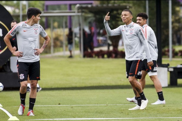 Corinthians se prepara para enfrentar o São Paulo