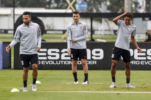 Corinthians se prepara para enfrentar o São Paulo