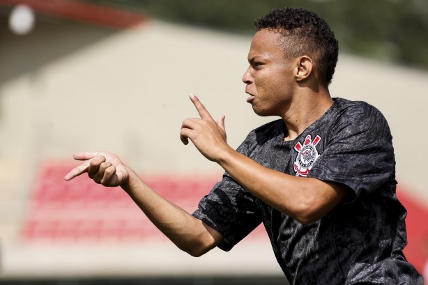 Corinthians vence o São Paulo por 3 a 1 e está na final do campeonato paulista sub-20