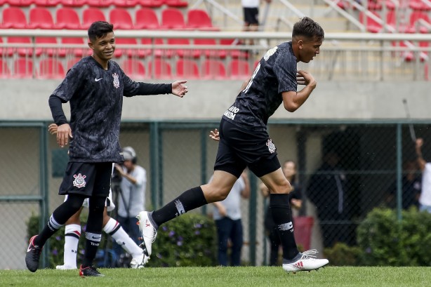 Corinthians vence o São Paulo por 3 a 1 e está na final do campeonato paulista sub-20