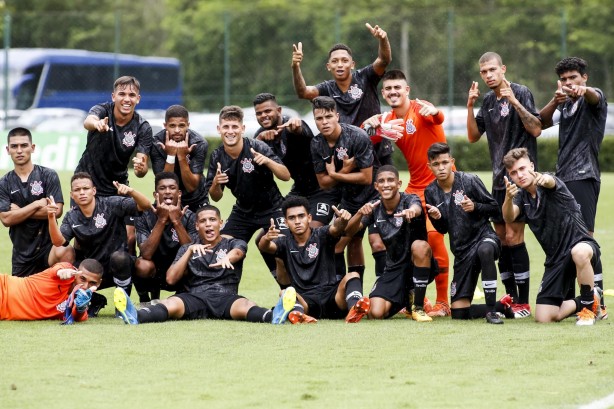 Corinthians vence o São Paulo por 3 a 1 e está na final do campeonato paulista sub-20