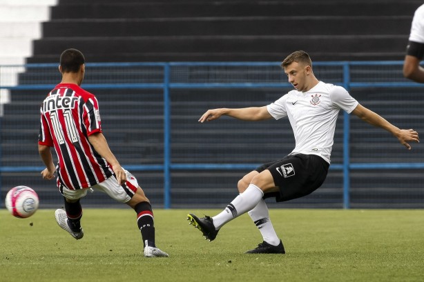Equipe do Corinthians sub-20 enfrenta o São Paulo pelo campeonato paulista