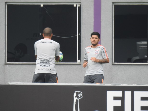 Sheik e Díaz no trabalho de transição nesta segunda-feira
