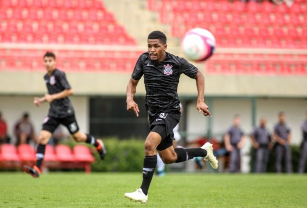Corinthians enfrenta o São Paulo pelo campeonato paulista sub-17