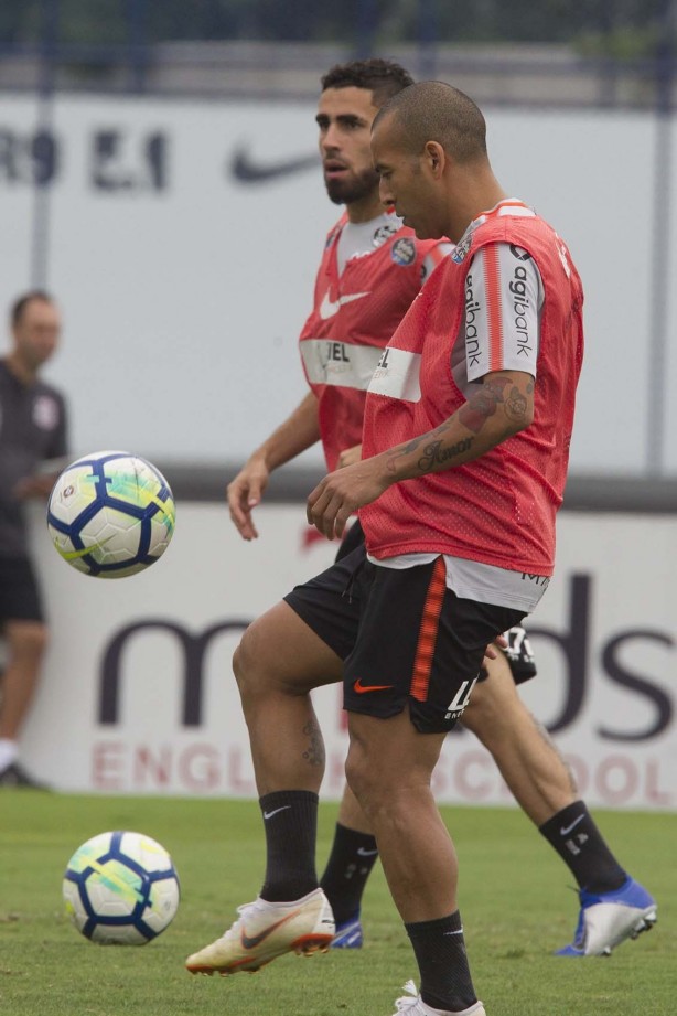 Emerson Sheik e Gabriel treinaram nesta sexta