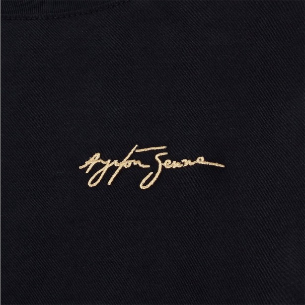 Autografo do piloto tricampeão mundial Ayrton Senna
