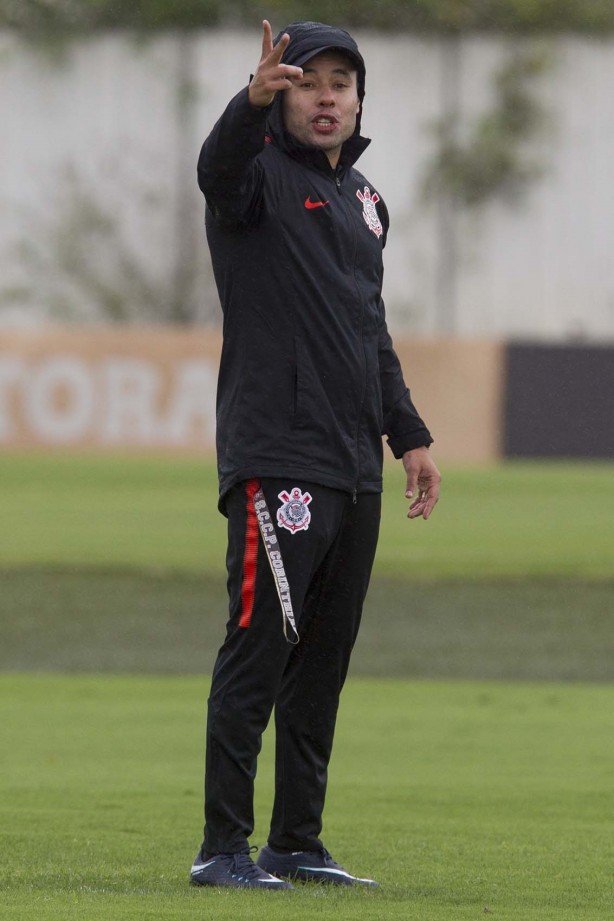 Jair Ventura comanda treino desta tarde no CT Joaquim Grava