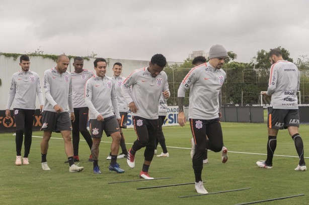Corinthians treina em preparação para duelo contra o Atlético-PR, fora de casa