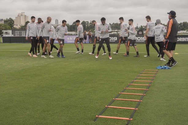 Corinthians treina para enfrentar o Atlético-PR, pelo Campeonato Brasileiro