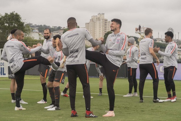 Timão se prepara para enfrentar o Atlético-PR, pelo Brasileirão