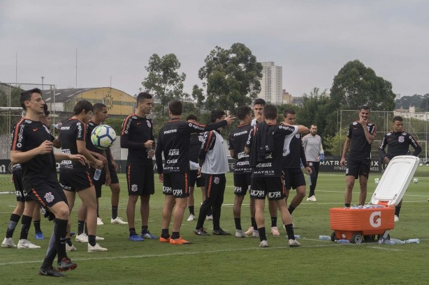 Elenco faz segundo treino na semana para enfrentar o Grêmio