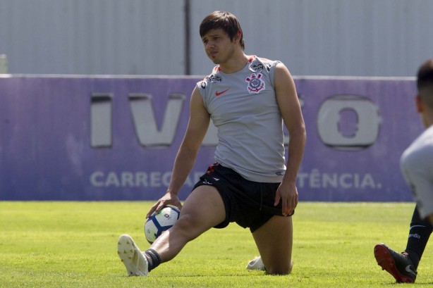 Romero treina para enfrentar o Grêmio, pelo Brasileirão 2018