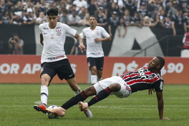 Araos foi o nico jogador do Corinthians expulso duas vezes na temporada