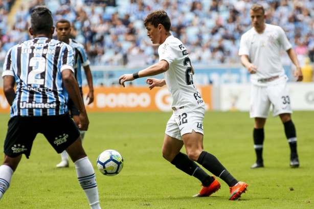 Garoto Mateus Vital em partida contra o Grêmio, pelo Brasileirão 2018