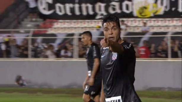 Volante Roni também deixou o dele no primeiro tempo