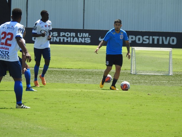 Srgio Diaz surpreendeu na mobilidade demonstrada no jogo-treino